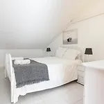 2br Near Nazaré