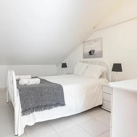 2br Near נאזרה
